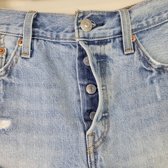 Levi's 501 Shorts Button Fly Frayed Hem 26 - Picture 4 of 12